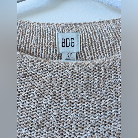 BDG cream and tan cropped sweater - Picture 2 of 2